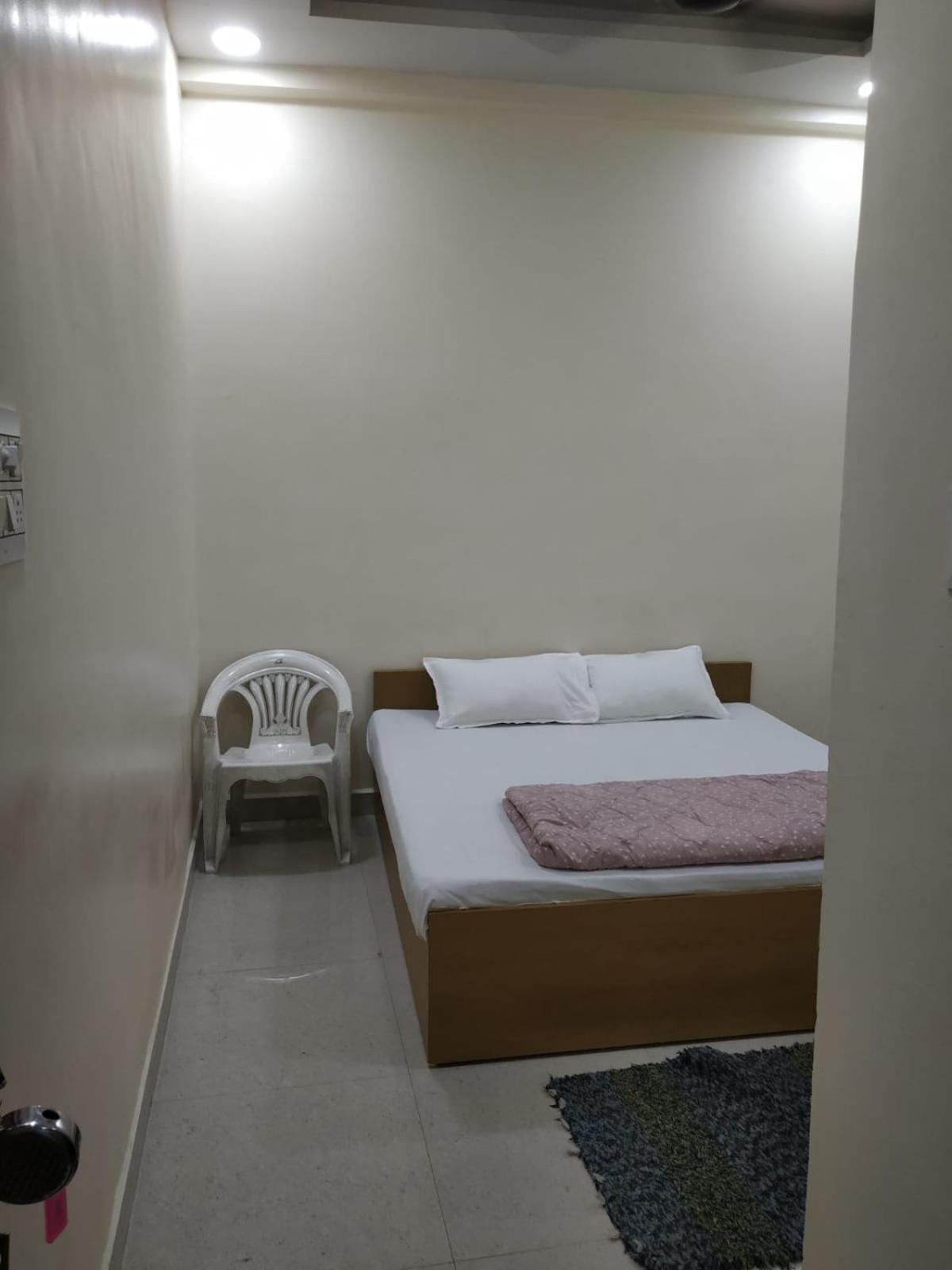 Shree Gajlaxmi Hotel Walking Distance From Mahakaleswar Ujjain Exteriör bild