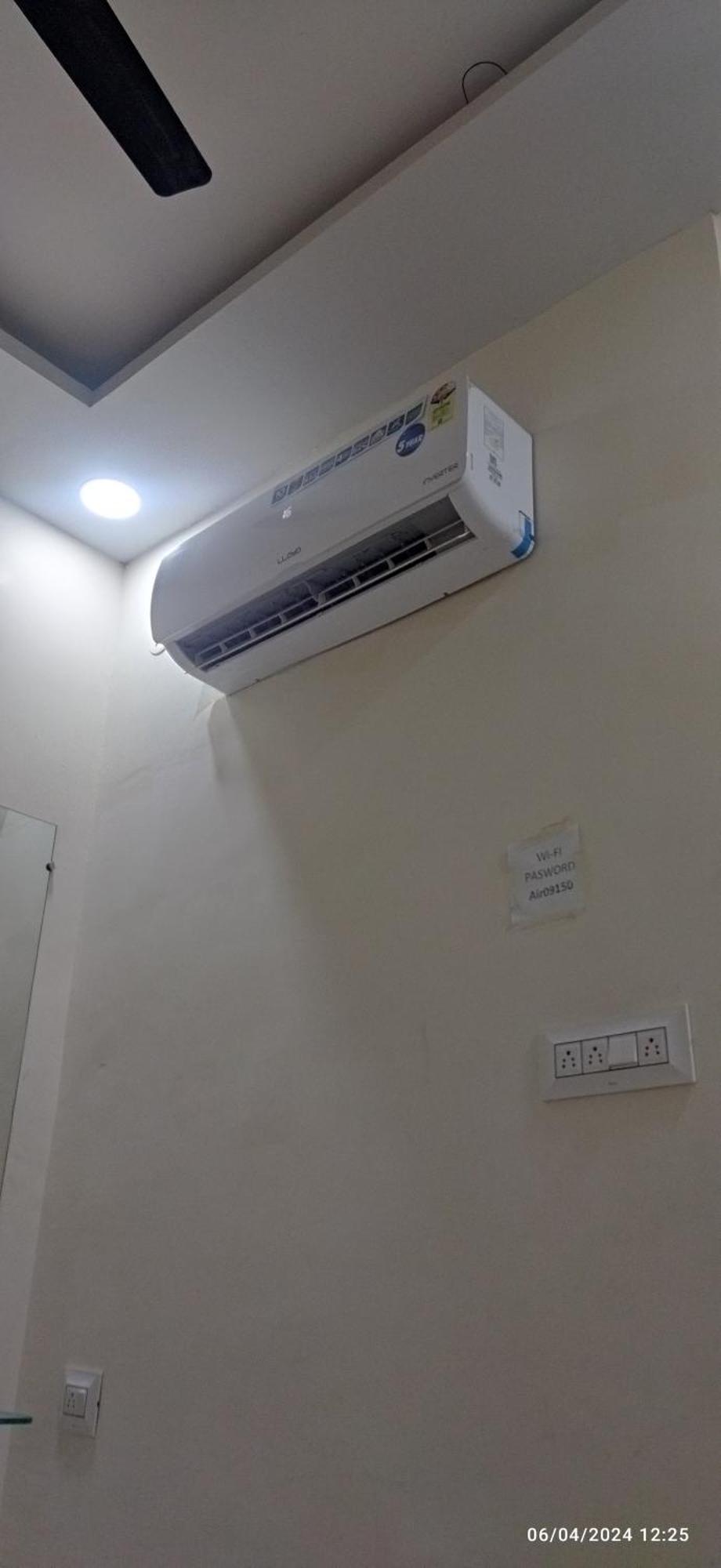Shree Gajlaxmi Hotel Walking Distance From Mahakaleswar Ujjain Exteriör bild